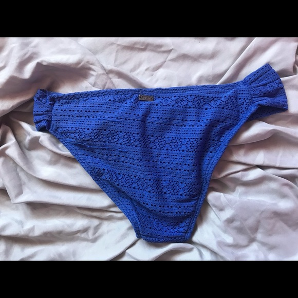 Blue Roxy Bikini Set - Picture 3 of 8